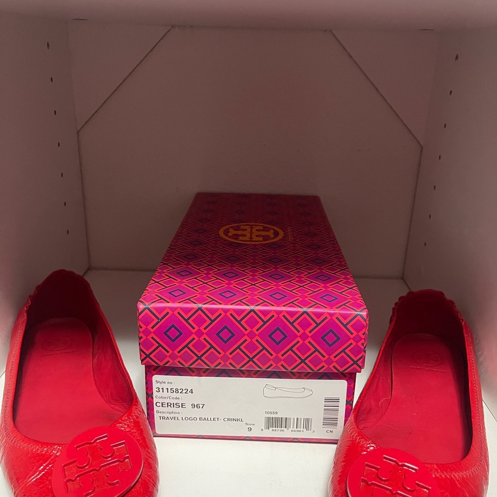 Tory Burch Red Ballet Flats Classic Design